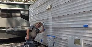 painting-a-camper-exterior