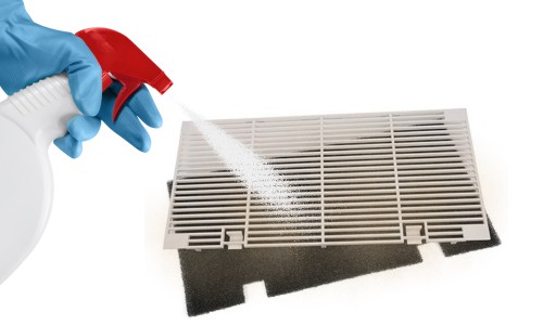 Sanitize-the-filter-using-a-vinegar-mixture