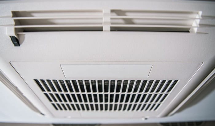 dometic-air-conditioner-filter-cleaning