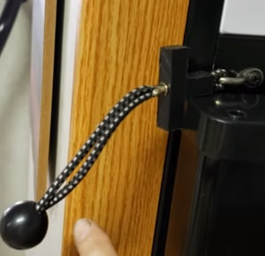 Method-1-to-keep-the-fridge-door-closed-on-rv