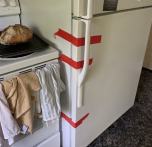 Method-5-to-keep-the-fridge-door-closed-on-rv