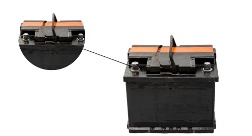 Look-at-the-battery’s-top