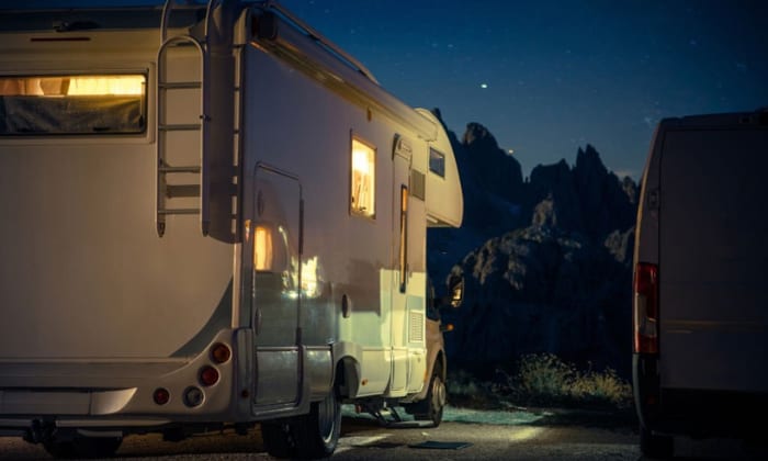 Troubleshooting-Tips-for-RV-Lights-on-Shore-Power